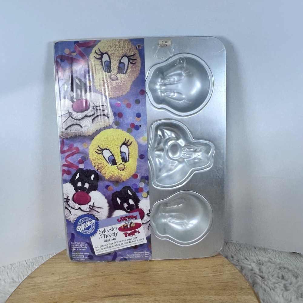 Wilton Looney Tunes Sylvester & Tweety Mini Cake Pan Baking Mold 1994 Buy 1 of 3